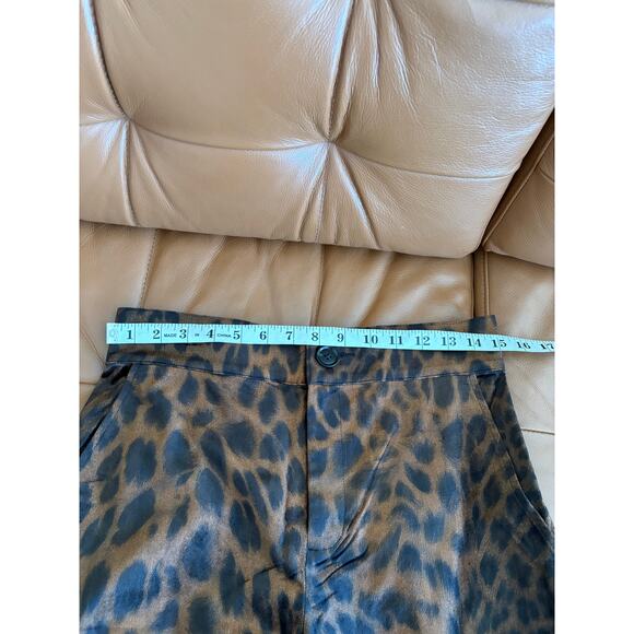 NWOT/NWT Leopard tank (L) and pant (M) set by Cabi - Picture 7 of 9